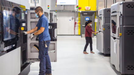 美国通用汽车增产17台Stratasys 3D打印机，加速了从原型设计到工装工具应用的转变